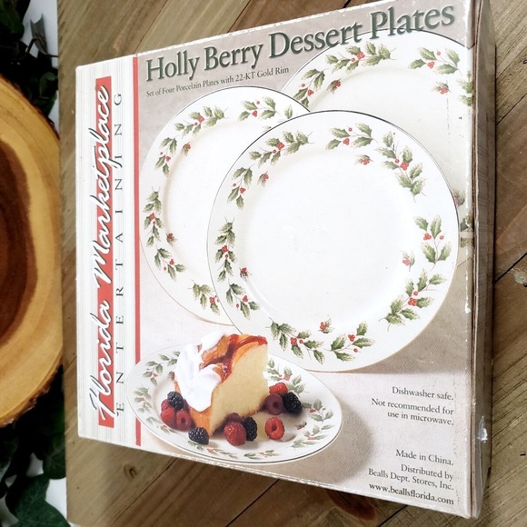 Holly Berry Dessert Plates Porcelain w/ 22-KT Gold Rim FL Mketplce Entertaining - Picture 2 of 7